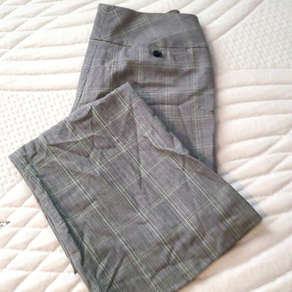 Pants - Picture 2 of 3